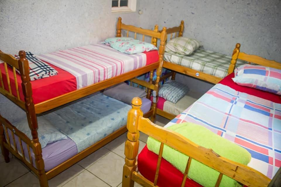 Paradise Hostal Abraão